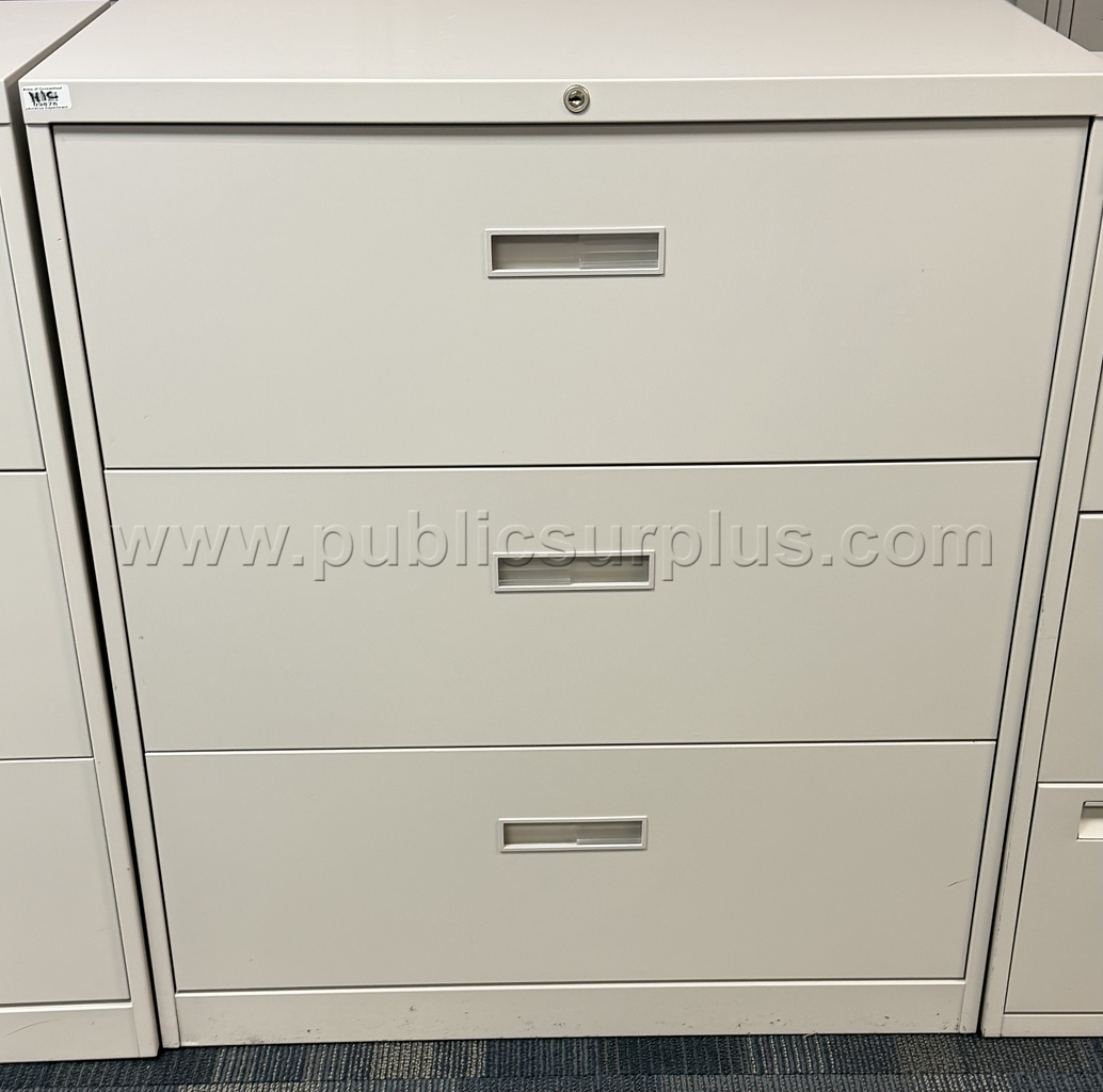 File cabinet - 3 Drawer ~ Lot of 4 — photo 1