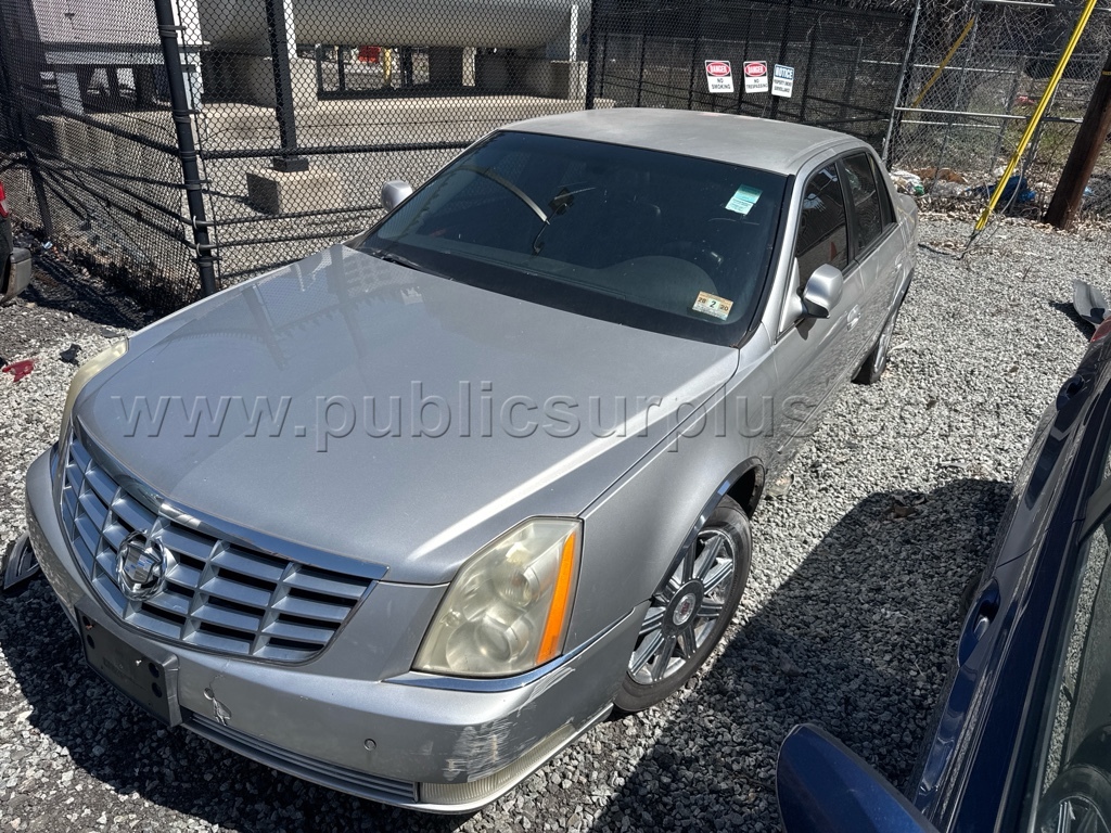 2007 Cadillac DTS — photo 1
