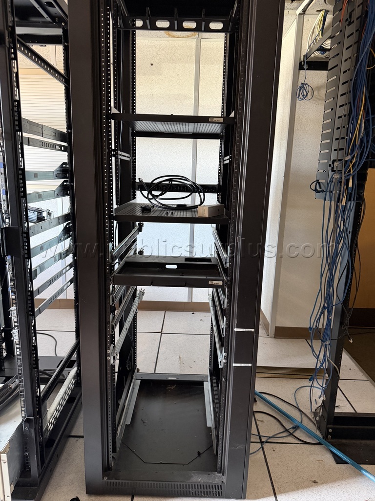 Server Rack - Hubble — photo 1