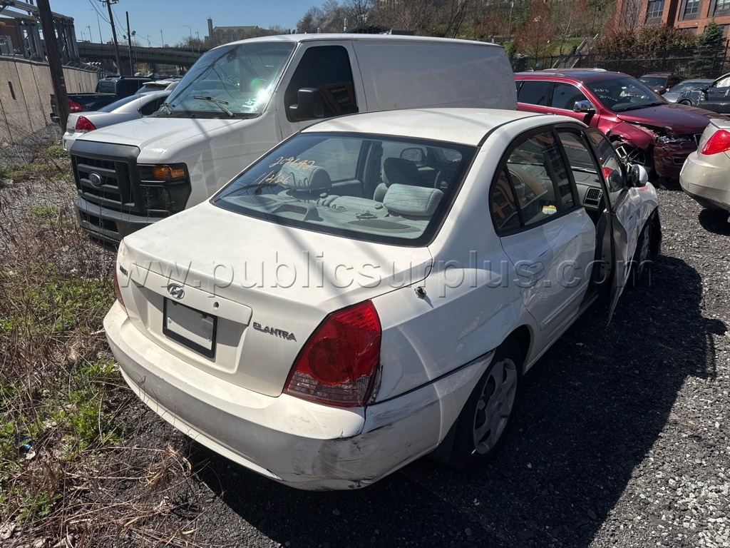 2005 Hyundai Elantra — photo 1