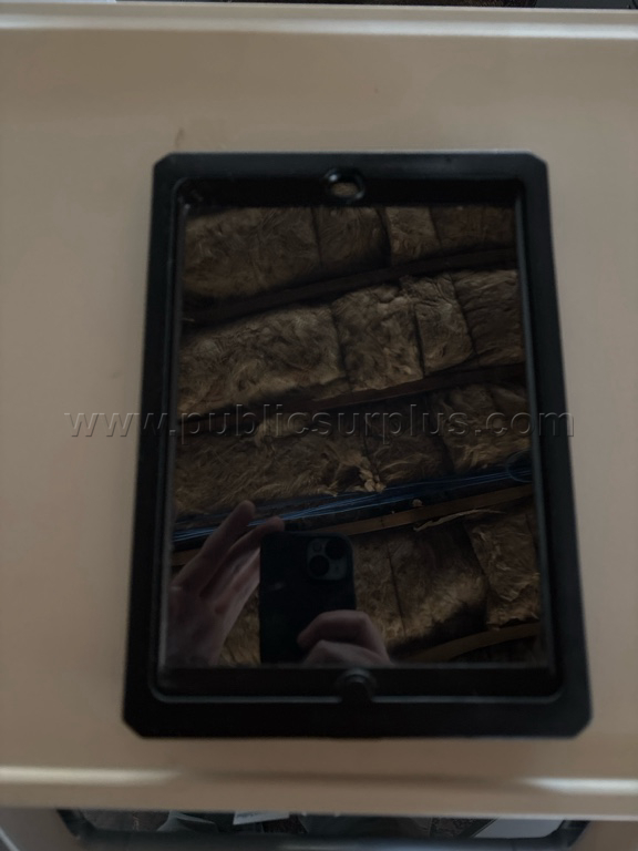 iPad 4th generation with MaxCase — photo 1