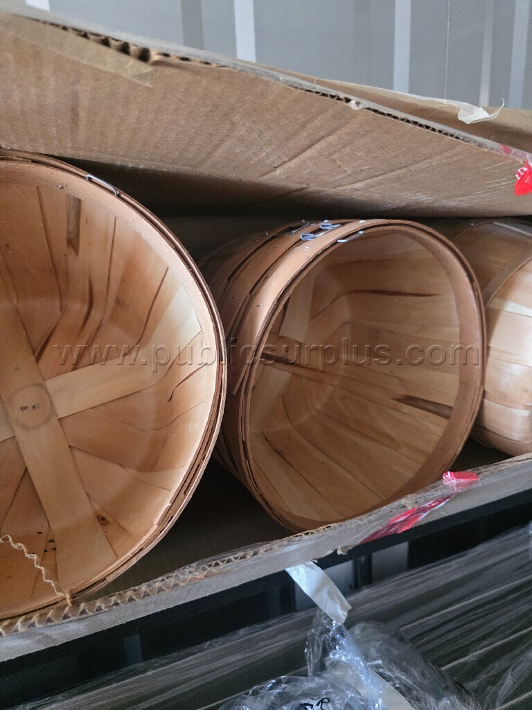 Lot of 14 Food Holder Baskets Model P-M41 — photo 1