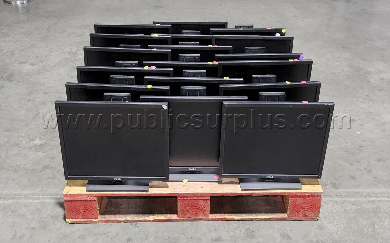 LOT OF 18 DELL 19" MONITORS — photo 1