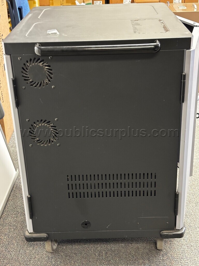 Laptop / Tablet Charging cart — photo 1