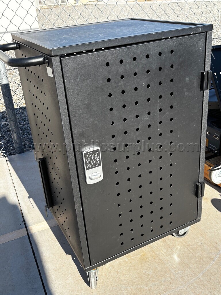 Laptop / Tablet Charging Cart — photo 1