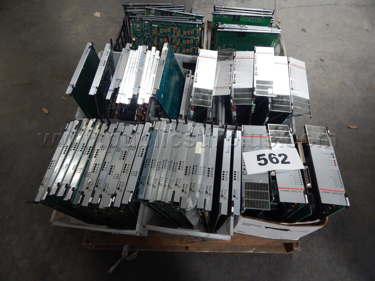 Lot 562 - (11) Approx DC CVTR 350W, Approx (13) BXI, Approx (12) FXL, — photo 1