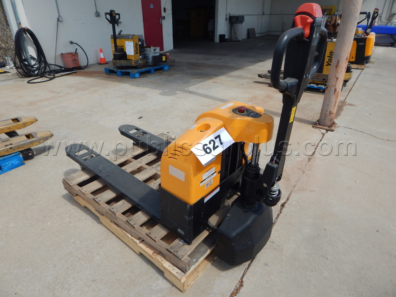 Lot 627 - (1) Noble Lift Intelligent Equipment Electric Pallet Jack — photo 1
