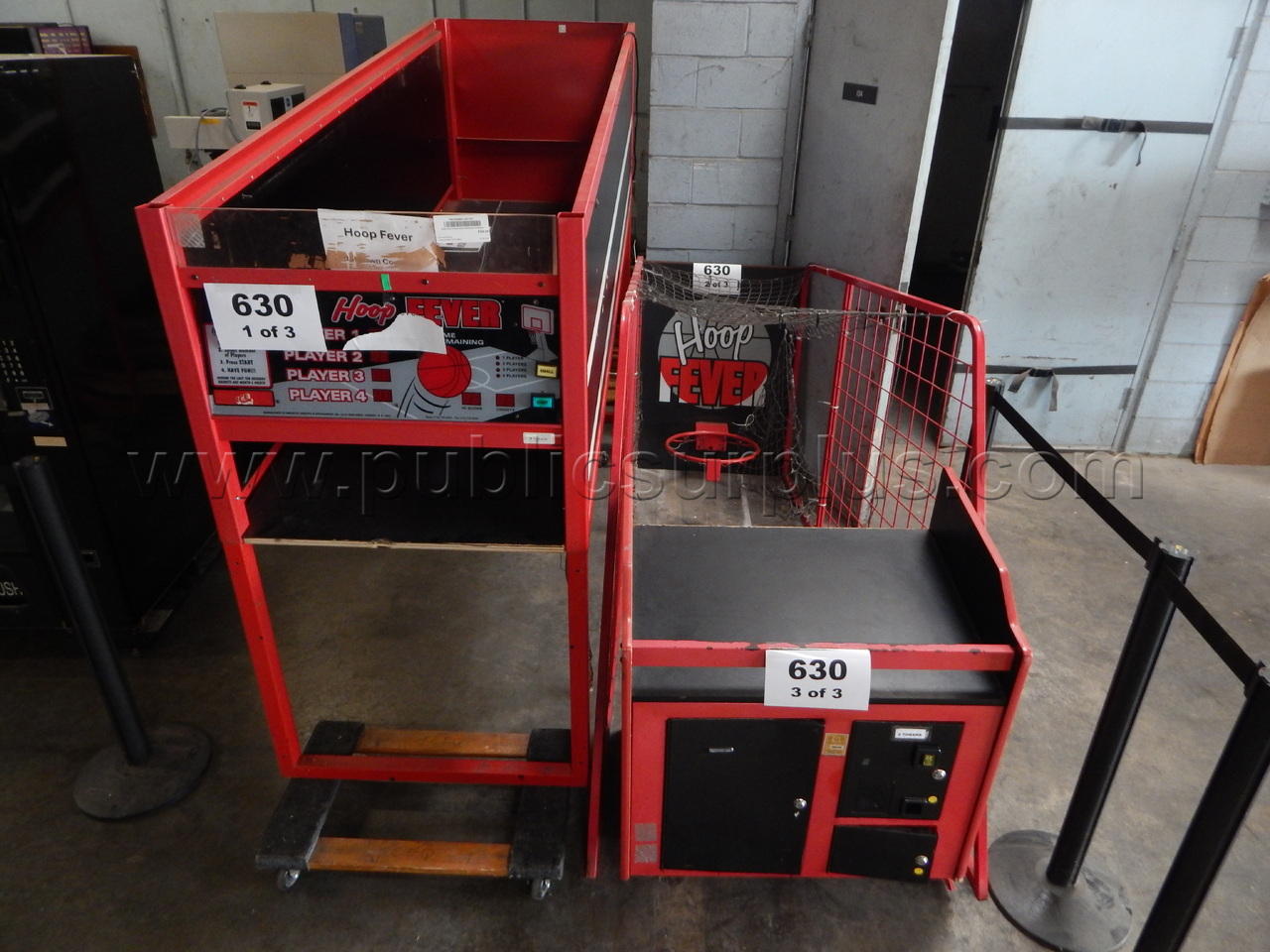 Lot 630 - (1) Hoop Fever Arcade, Model# HF100X — photo 1