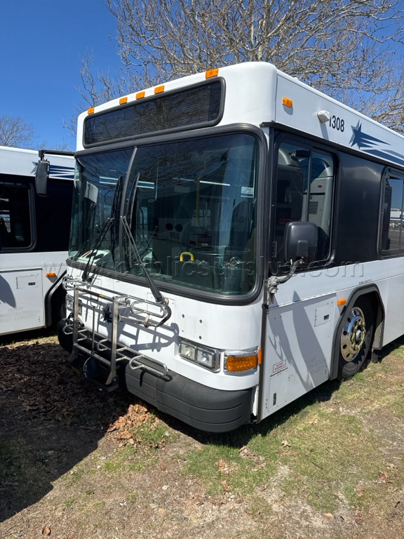 2013 Gillig 35' Low-Floor Transit Bus (1308) — photo 1