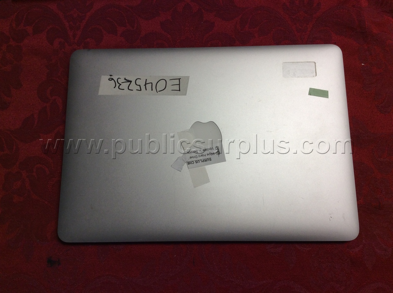 ONE APPLE MACBOOK LAPTOP - SOLD AS IS - 439 — photo 1