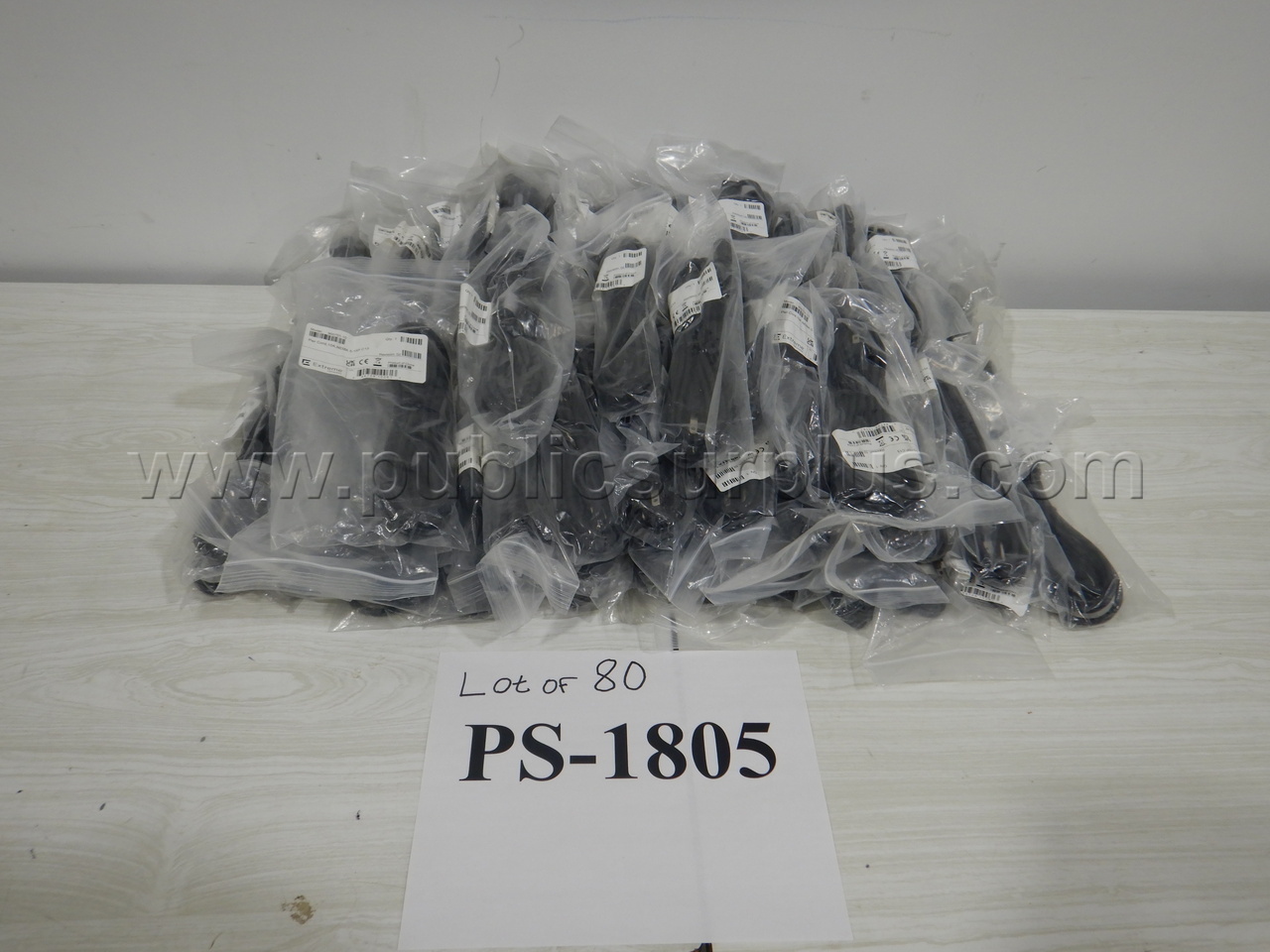Extreme Networks Power Cords - Lot of 80 — photo 1