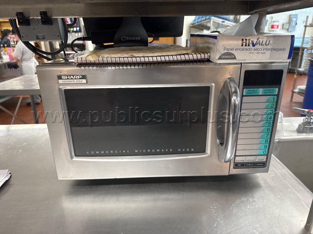 Sharp Commercial Microwave - Lot S — photo 1