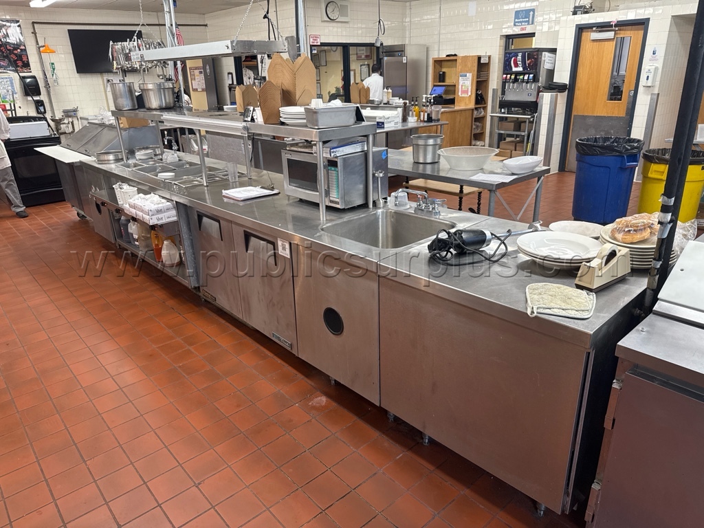 Kitchen Prep, Fridge and Warming Station - Lot T — photo 1