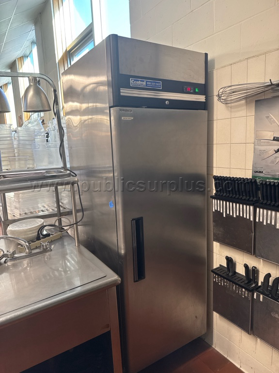 Central Refrigerator - Lot U — photo 1