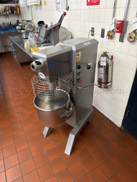 Univex Commercial Kitchen Mixer - Lot CC — photo 1