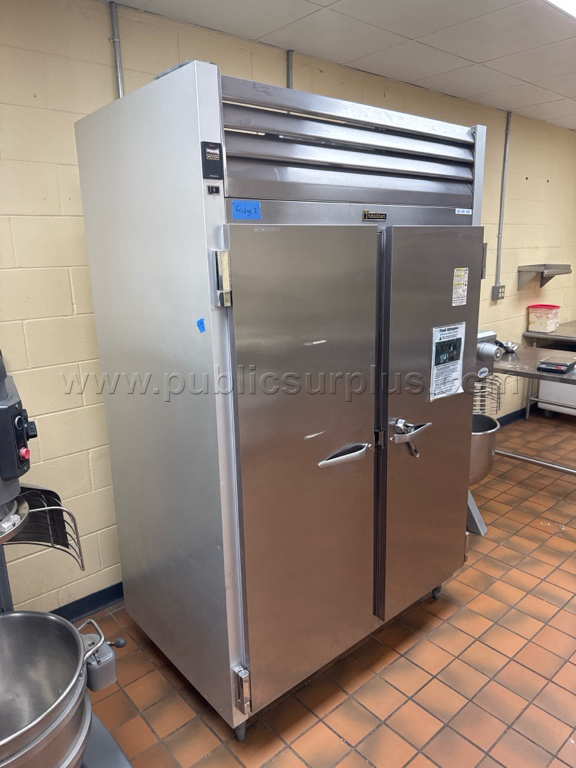 Traulsen Fridge - Lot 11 — photo 1