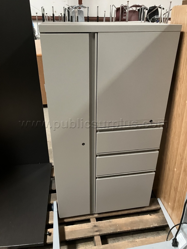 Lot of (18) Storage Towers — photo 1