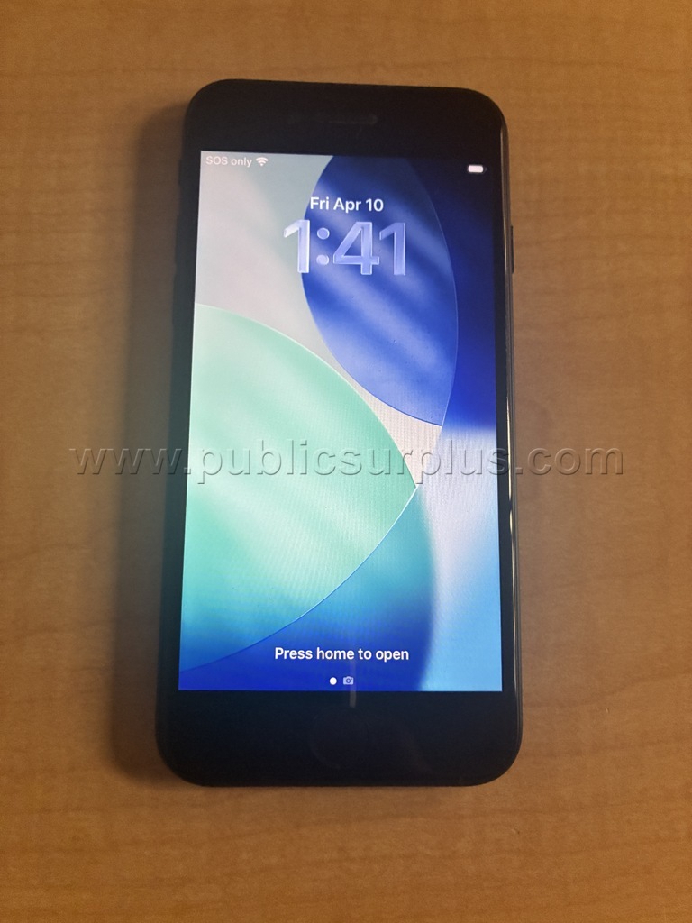 Apple iPhone SE - Black - 64GB — photo 1