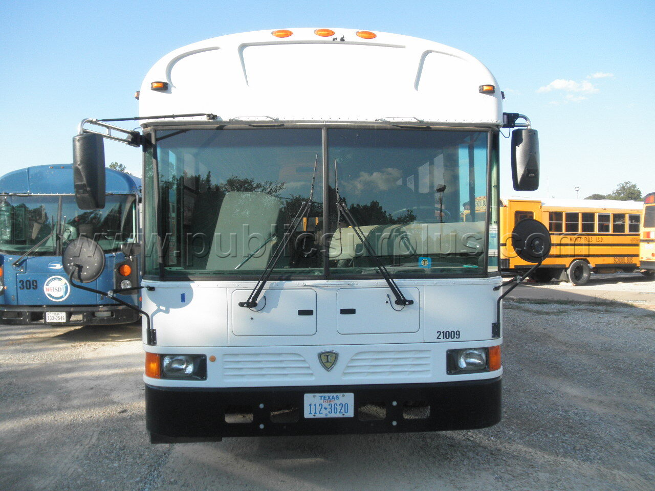 School Activity Bus Unit 319 (21009) — photo 1