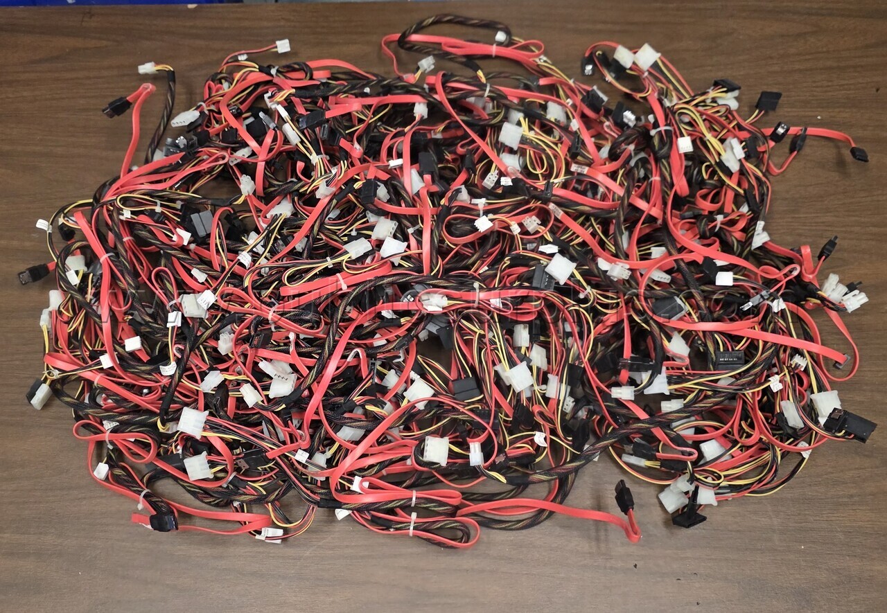 50 SATA and Power Supply Adapter Cables — photo 1