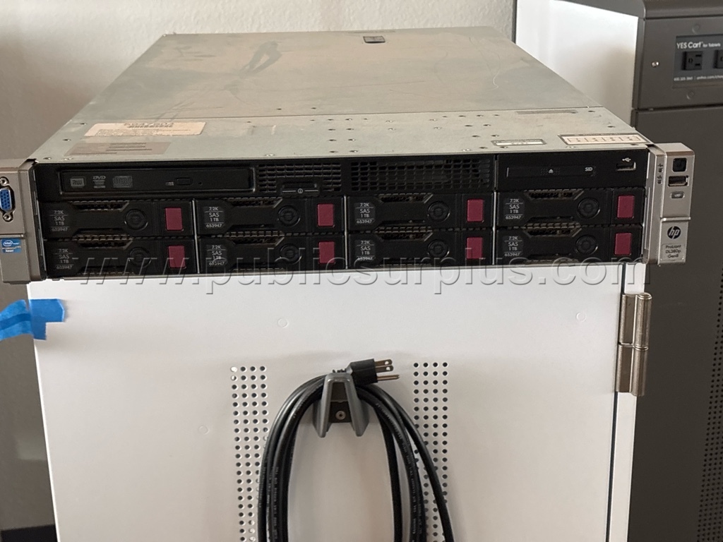 HP ProaLiant DL380p G8 — photo 1