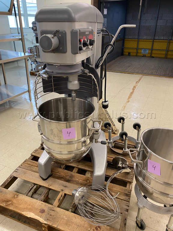 #4 HOBART HL400 200/240 MIXER BARELY USED GOOD CONDITION — photo 1