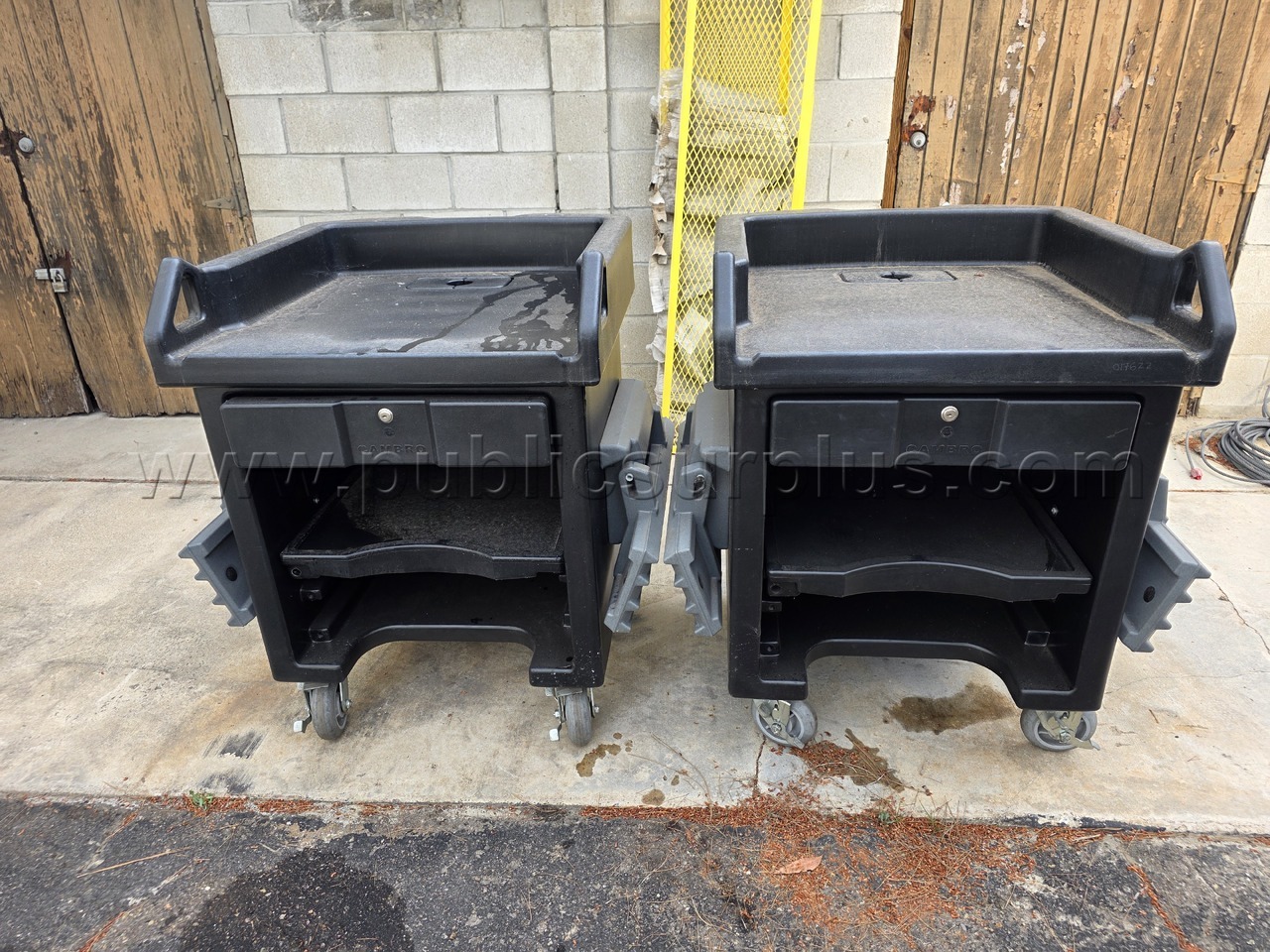 #5 Cambro VCSHD110 Black Versa Cash Register Cart — photo 1