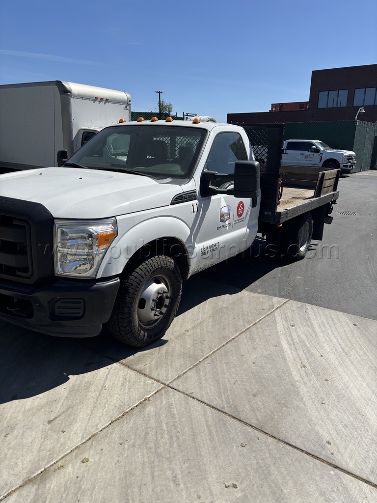 2011 Ford F-350 Flat Bed — photo 1