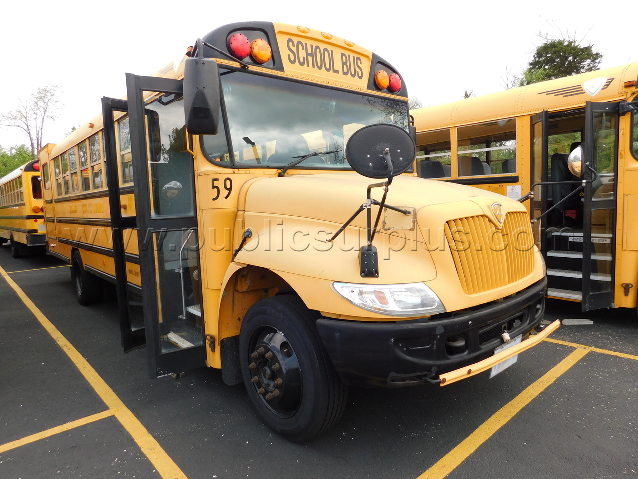 2005 International School Bus with wheelchair lift #59 — photo 1