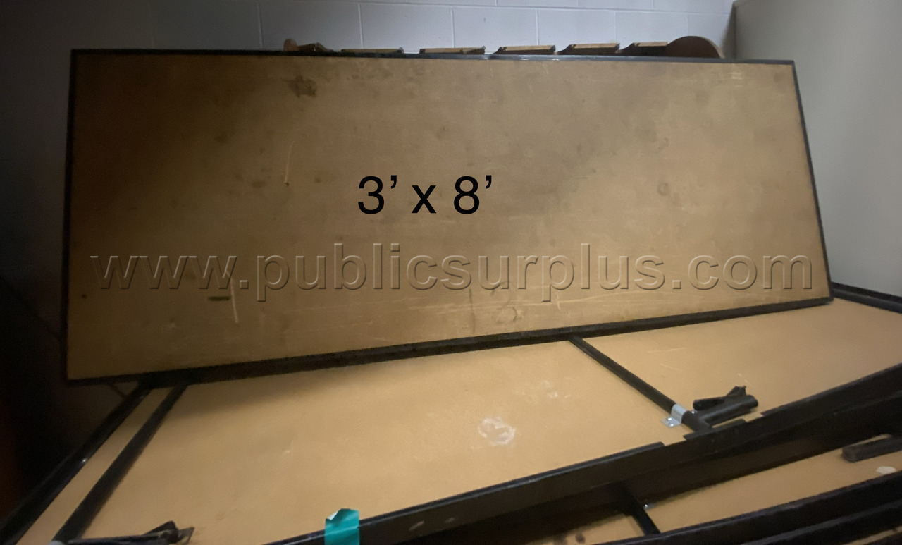 Risers, Wood - 1 lot of 16 platforms — photo 1