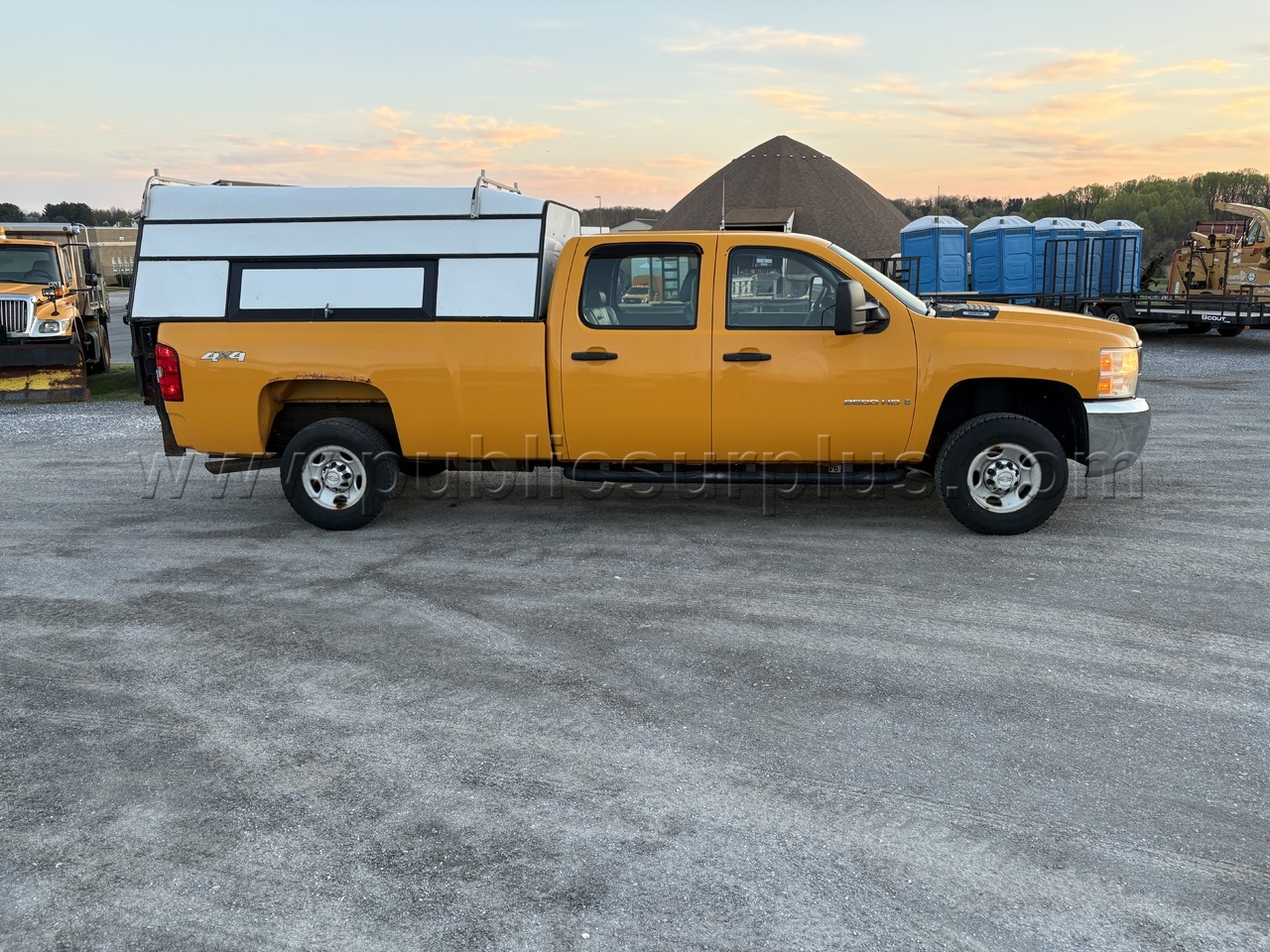 2009 Chevrolet Silverado 2500HD Crew Cab Pick up — photo 1