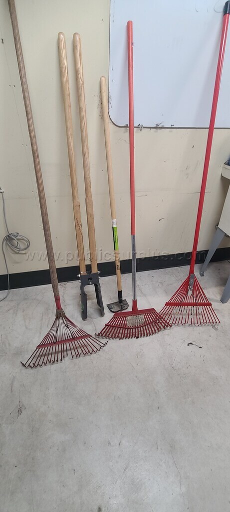 Landscaping tools (rakes, post hole digger, garden hoe) — photo 1