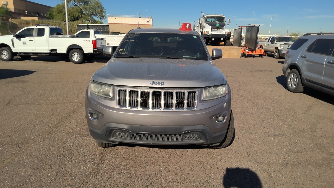 COURTS - 13B026 - 2014 JEEP CHEROKEE SUV 4X4 — photo 1