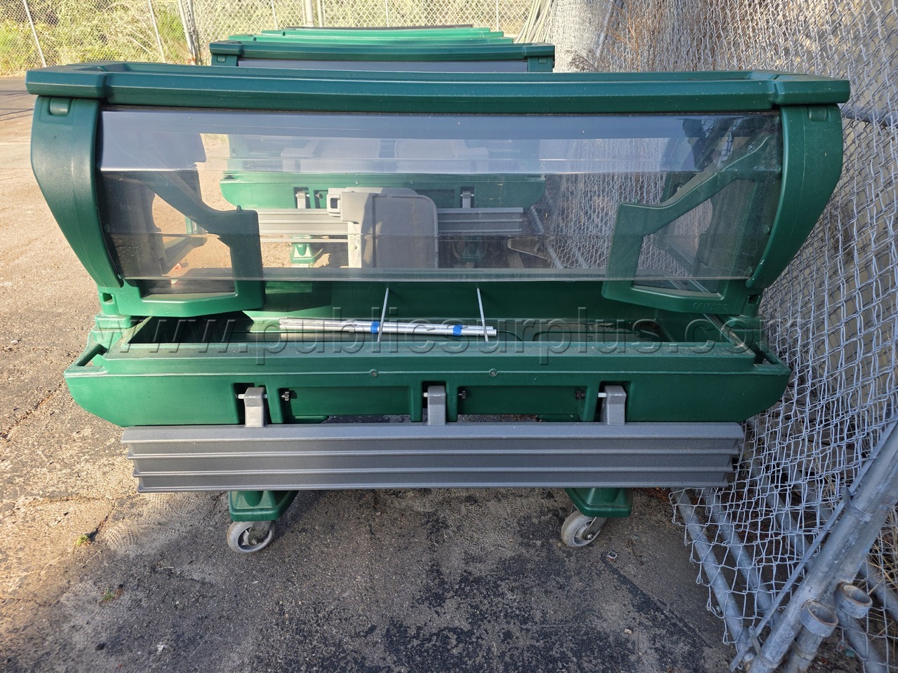 #6 Cambro VBRLHD6519 Cold Pan Serving Counter — photo 1