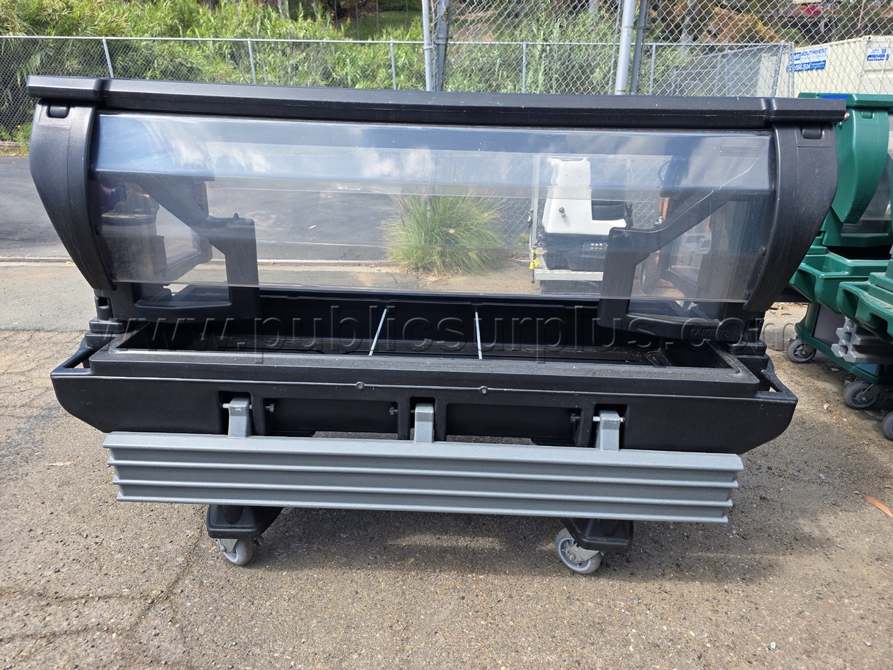 #1 Cambro VBRLHD6519 Cold Pan Serving Counter — photo 1