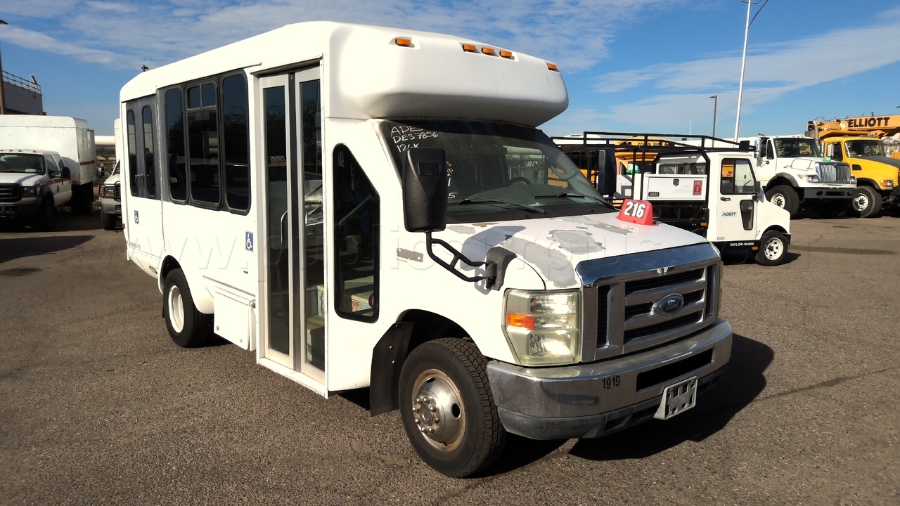 ADES - DES7856 - 2009 EL DORADO E350 CUTAWAY BUS — photo 1