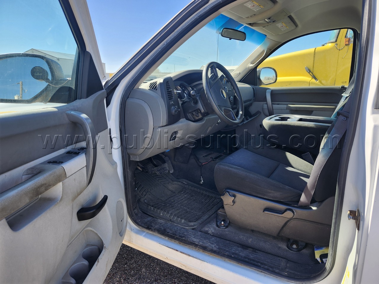 D6 T03367 - CHEVROLET 2500 SILVERADO 2011 — photo 1