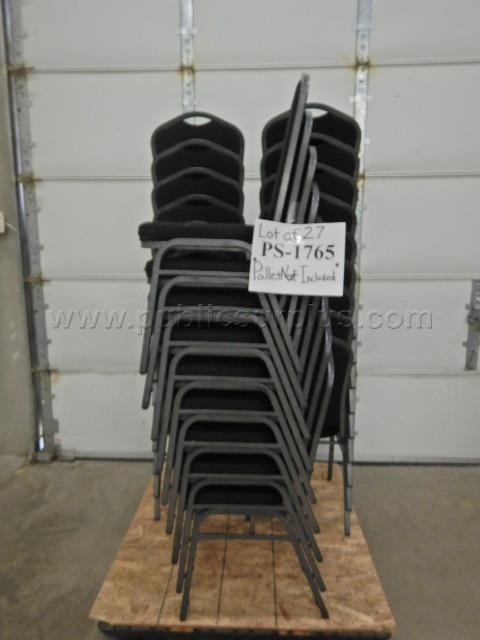 Stacking Chairs* - Lot of 27 — photo 1