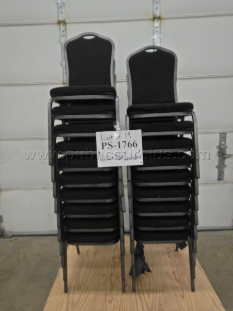 Stacking Chairs* - Lot of 19 — photo 1