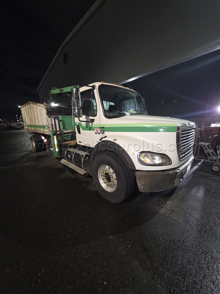 2016 Freightliner Dump Truck — photo 1