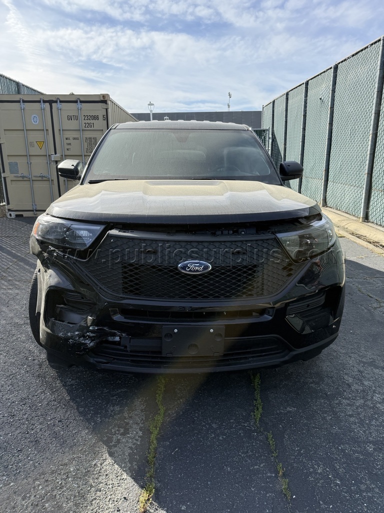 2024 Ford Police Interceptor Utility (Nonrepairable Vehicle Certificate) — photo 1