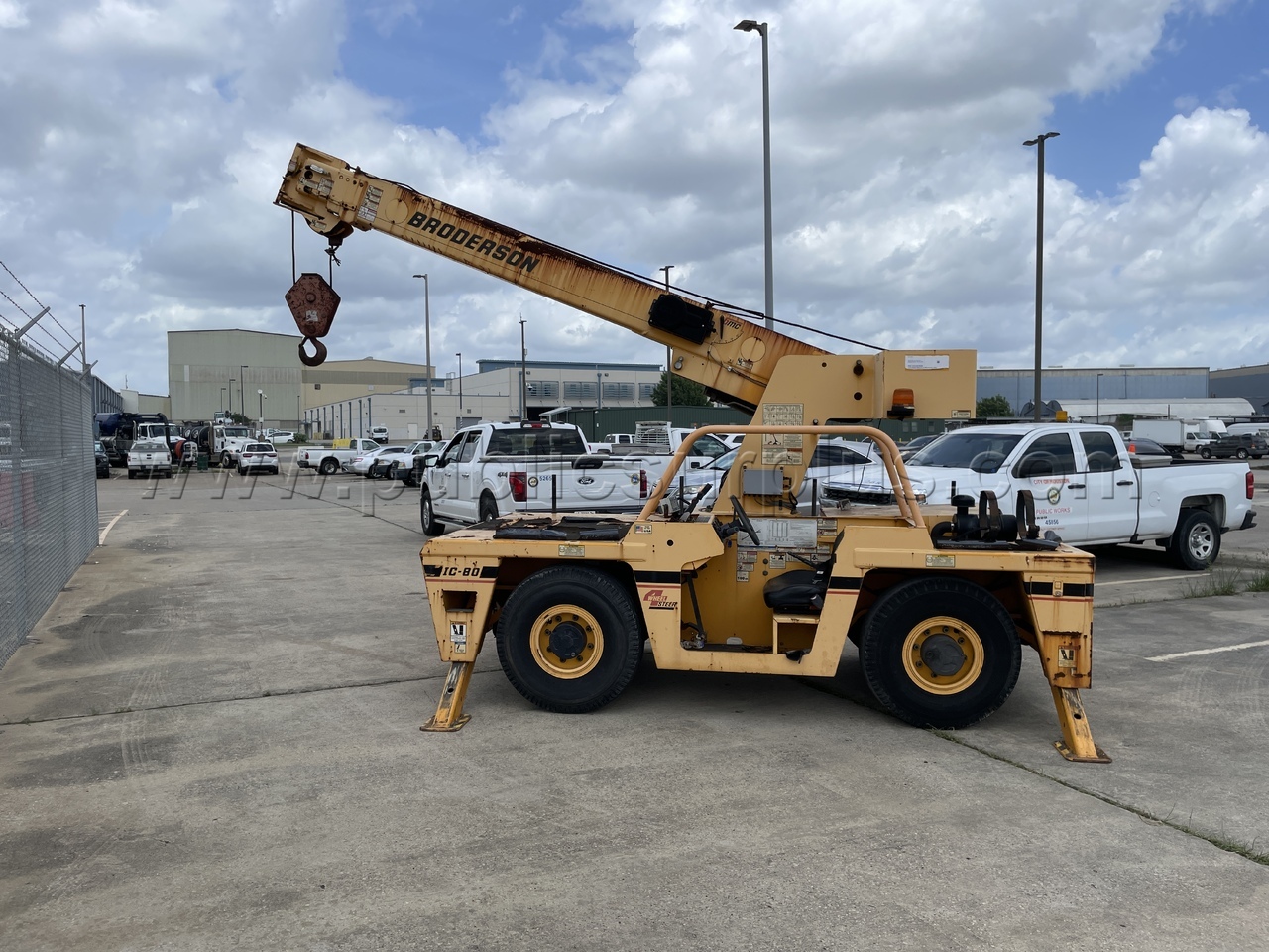 2014 Broderson IC-80-3J ~ HPW-43567 — photo 1