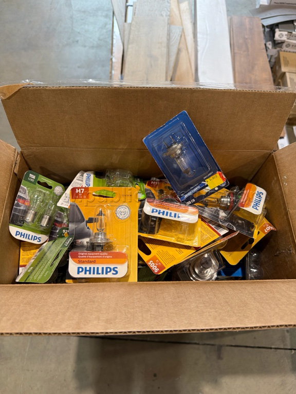 Box of Rear & Headlights - E — photo 1