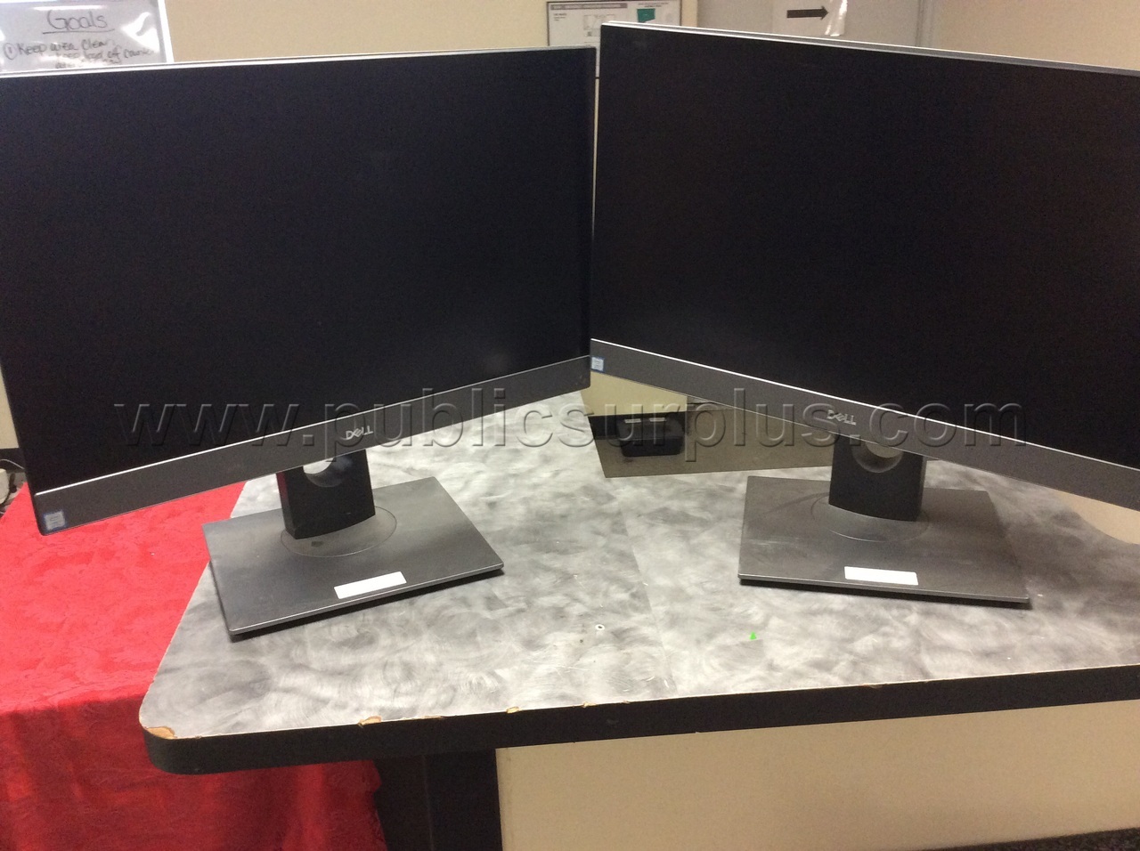 LOT OF (2) DELL AIO DESKTOP COMPUTERS - SOLD AS IS - 473 — photo 1