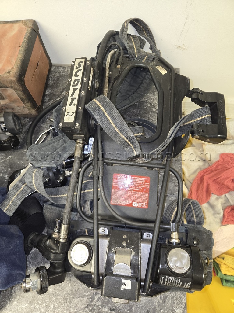 Scott 2.2 SCBA with Carbon Fiber bottles — photo 1