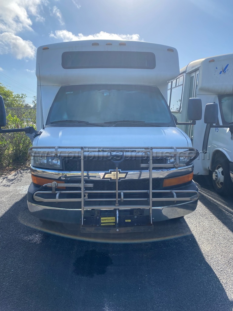 2014 CHEVROLET G4500 — photo 1
