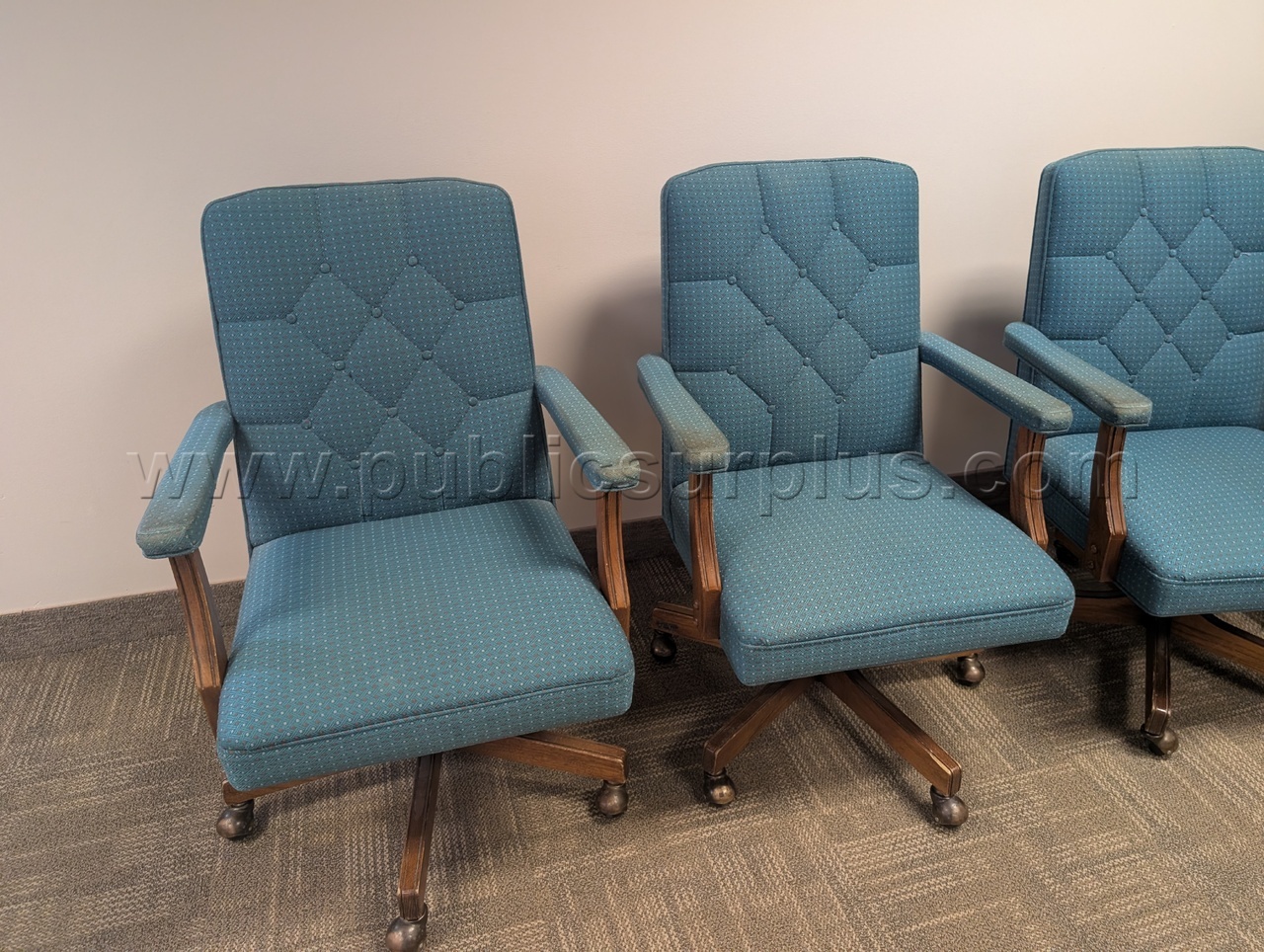 Office Chairs — photo 1
