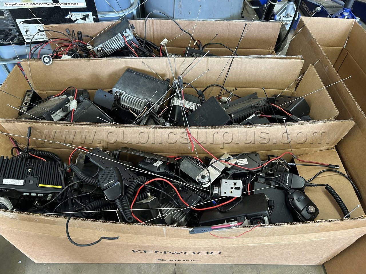 Lot of 80 VHF mobile two-way radios — photo 1