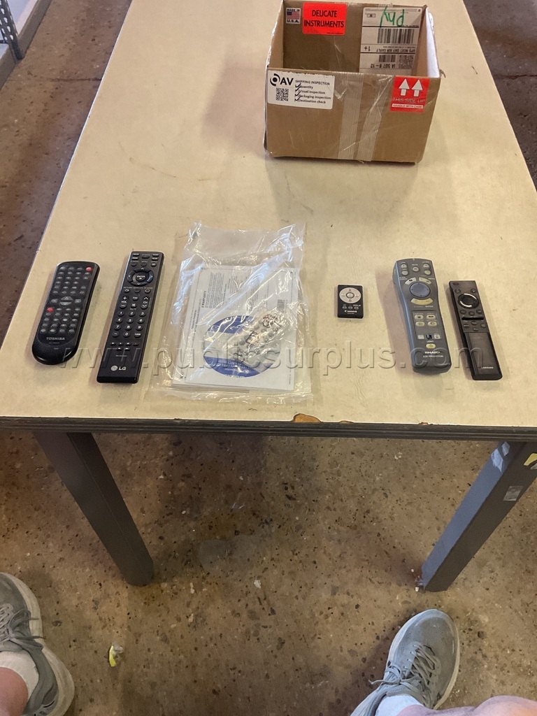 Miscellaneous Remotes Lot # 4655 — photo 1