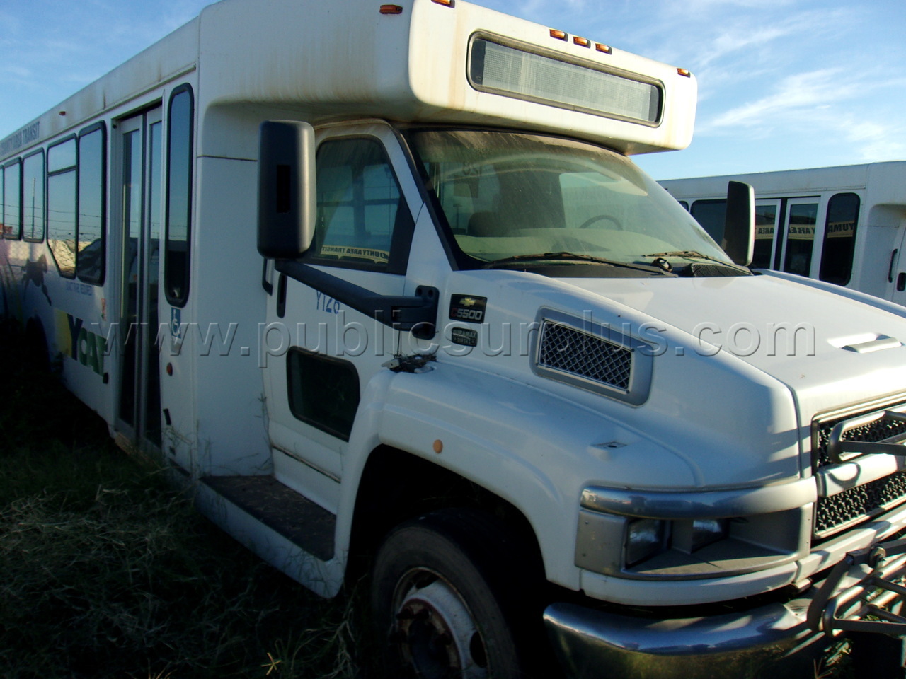 2010 Chevrolet C5500 — photo 1